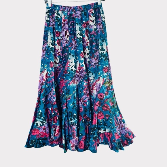 Bohemian Café Floral Blue and Pink Skirt size Small - Picture 3 of 11